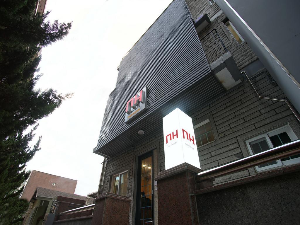 D.H Sinchon Guesthouse Σεούλ Εξωτερικό φωτογραφία