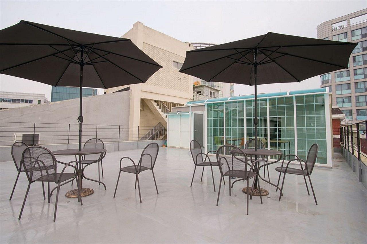D.H Sinchon Guesthouse Σεούλ Εξωτερικό φωτογραφία