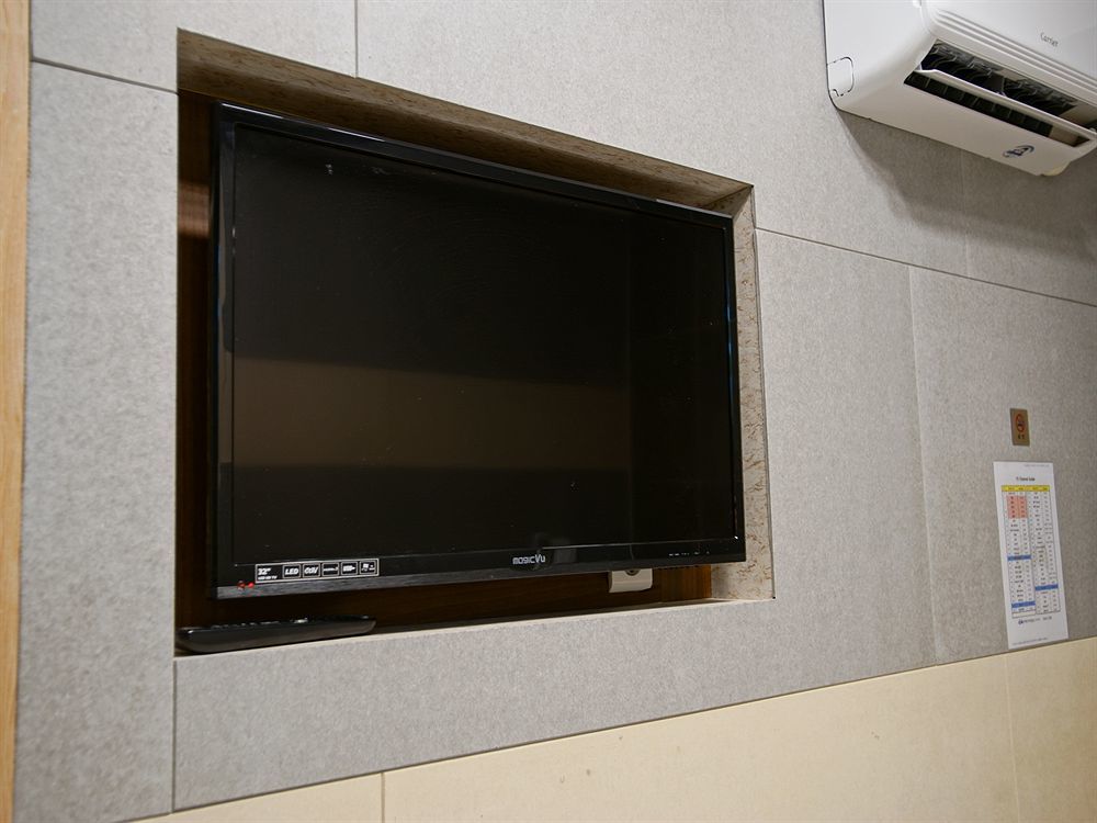 D.H Sinchon Guesthouse Σεούλ Εξωτερικό φωτογραφία