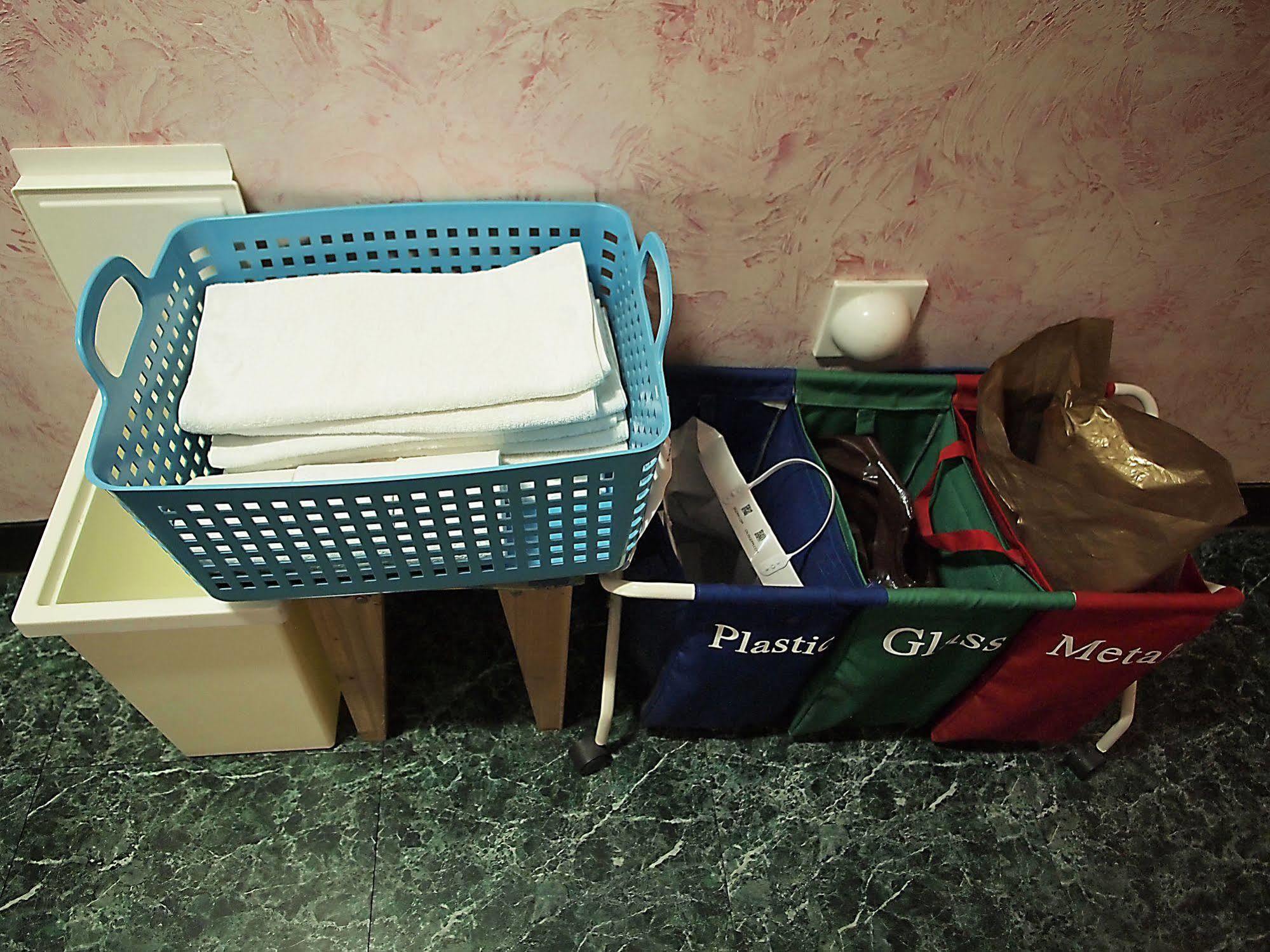D.H Sinchon Guesthouse Σεούλ Εξωτερικό φωτογραφία